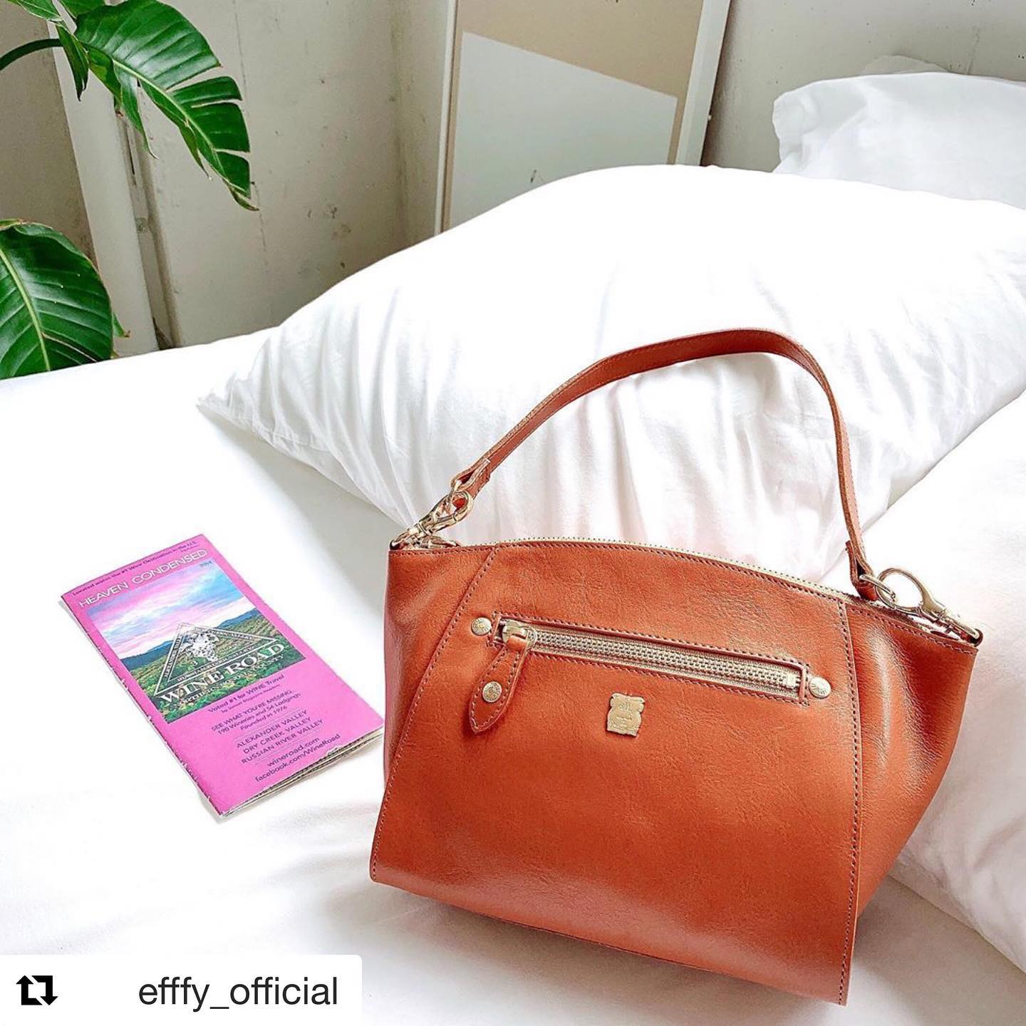 #Repost @efffy_official with @get_repost・・・.【efffy】STANDARD COLLECTION 〈2way SEMI SHOULDER BAG〉STYLE No. / EN2-03PRICE / ¥13,800＋TAXCOLOR / CAM,GBE,REMATERIAL / バングラキップ牛革艶感のある革らしい味わいのある牛革を使用。小ぶりだが収納力があり付属のショルダーストラップを使用し斜め掛けも可能◎#エフィー #efffy #革小物 #革トート #ItalianMaterial #ITALY製シュリンク牛革 #春夏新作バッグ#春夏コーデ#春夏大人バッグ#春夏トートeバッグ #コンビカラーバッグ#バイカラーリュック#オトナのリュック#フリンジバッグ#ショルダーバッグ#ハンドバッグ　#コインケース #カードケース #コンパクト財布