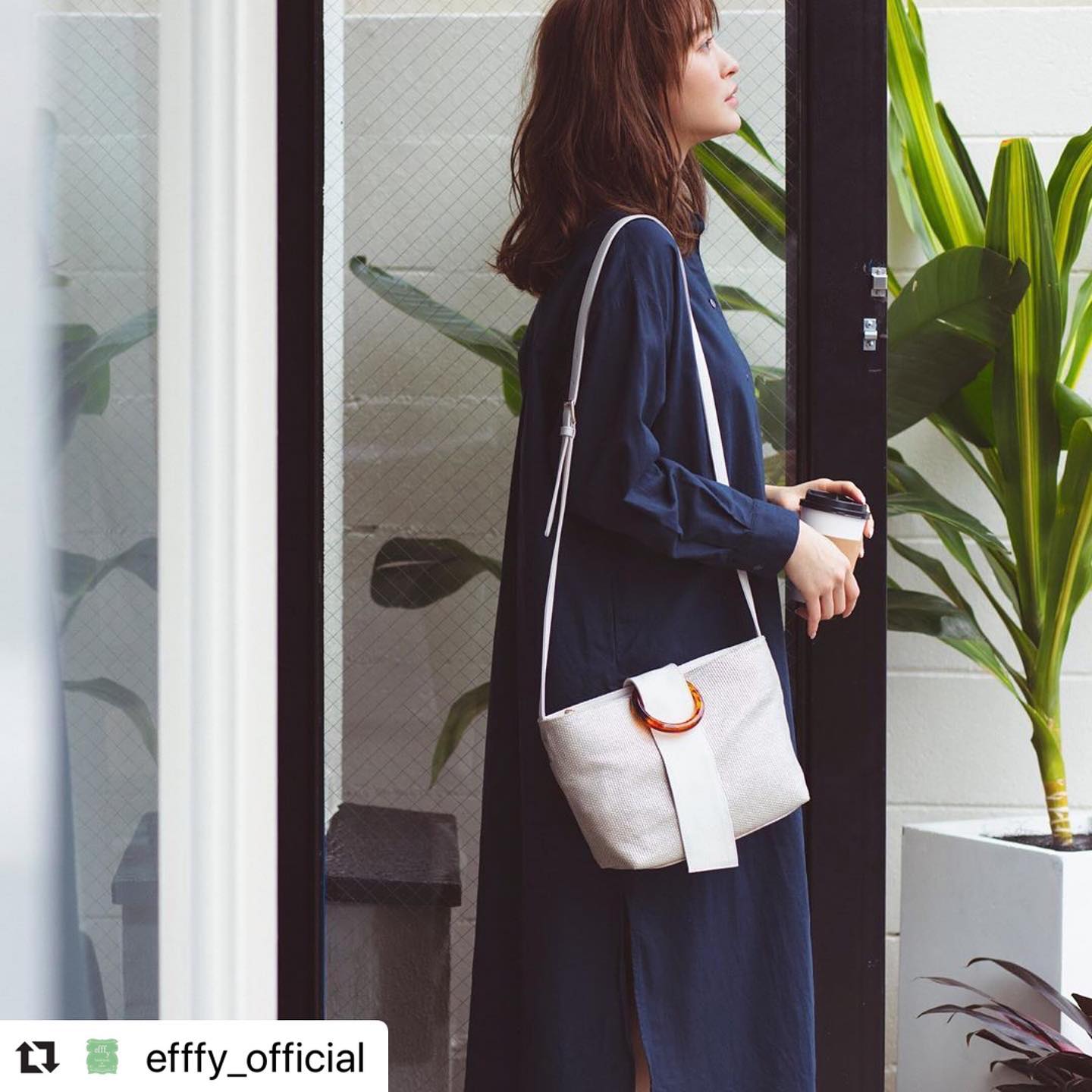 #Repost @efffy_official with @make_repost・・・.【efffy】2020SS NEW COLLECTION ..〈SHOULDER BAG〉NS3-18 ¥13,800＋TAX素材:メタリックプリントコットン&ジュード×日本製天然シュリンク牛革コットンとジュード(麻)の混紡素材。箔プリントを施したほのかなメタリック感が特徴です。べっ甲調のリングがデザインポイント◎#エフィー #efffy #革小物 #革トート #ItalianMaterial #ITALY製シュリンク牛革 #春夏新作バッグ#春夏コーデ#春夏大人バッグ#春夏トートeバッグ #コンビカラーバッグ#バイカラーリュック#オトナのリュック#フリンジバッグ#ショルダーバッグ#ハンドバッグ#野崎萌香 #nozakimoeka#moeka_nozaki